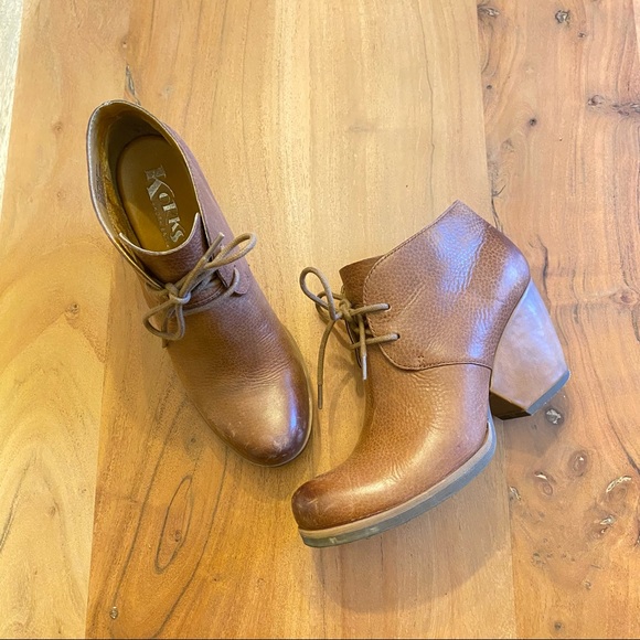 KorkEase Shoes Korks By Kork Ease Roana Pebbled Leather Lace Up